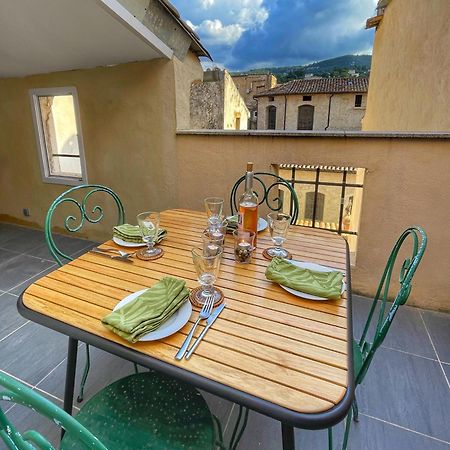 Le Petit Delphia Apartman Apt Kültér fotó